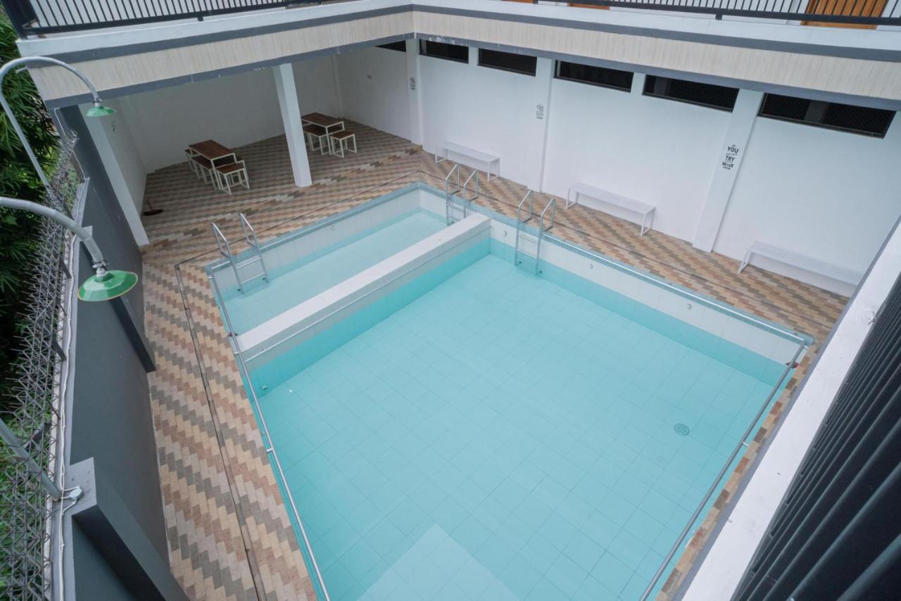 Sans Hotel Queen Batu Sumber Brantas Zewnętrze zdjęcie